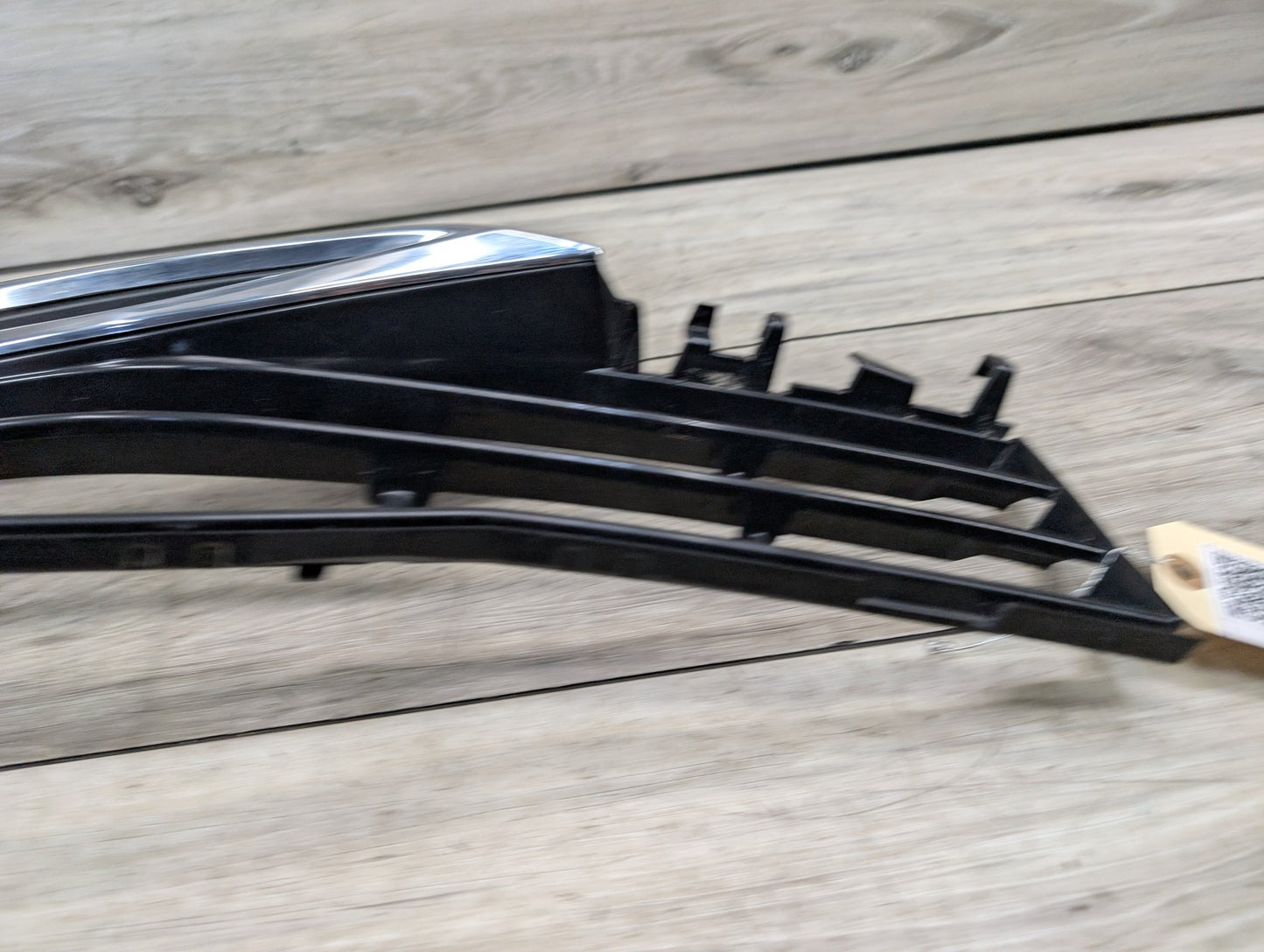 2017-2023 BMW 530i G30 Front Right Passenger Bumper Cover Grille 7385278