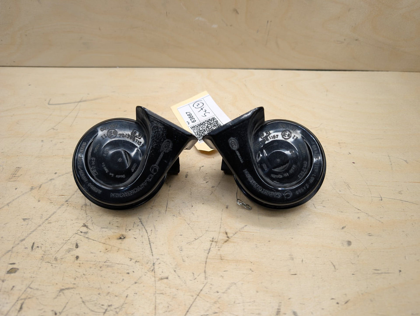 2012-2018 BMW 320i F30 Alarm Horns SET 7245422