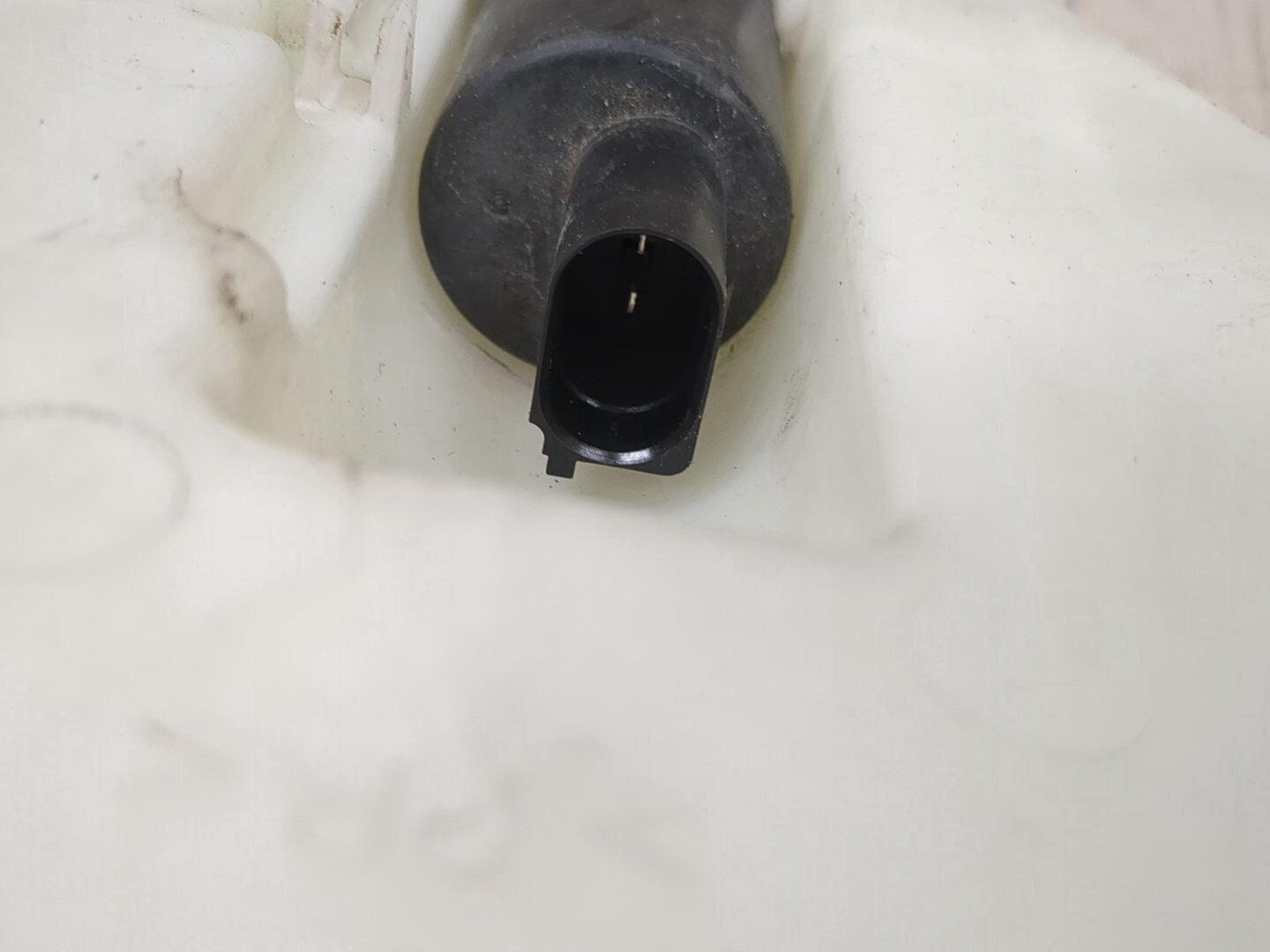 OEM BMW F01 F02 F06 F07 F10 F13 Windshield Washer Fluid Tank Reservoir