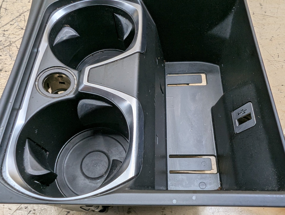 16-19 OEM BMW G11 G12 740 750 M760 Center Console Cup Holder USB Charging Port