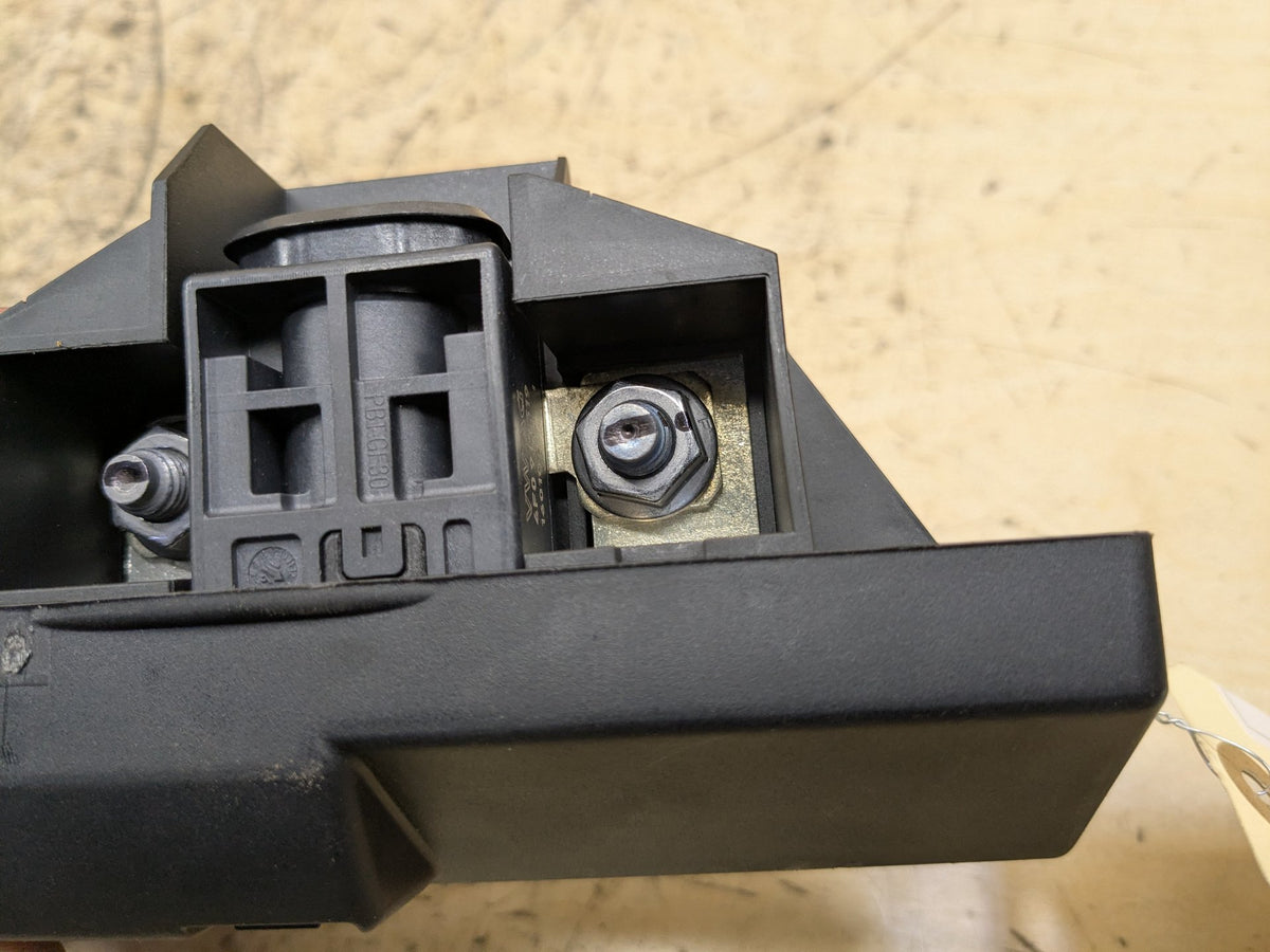 2012-2018 Audi A6 C7 Rear Battery B+ Terminal Relay Fuse Box 4F0915519 OEM