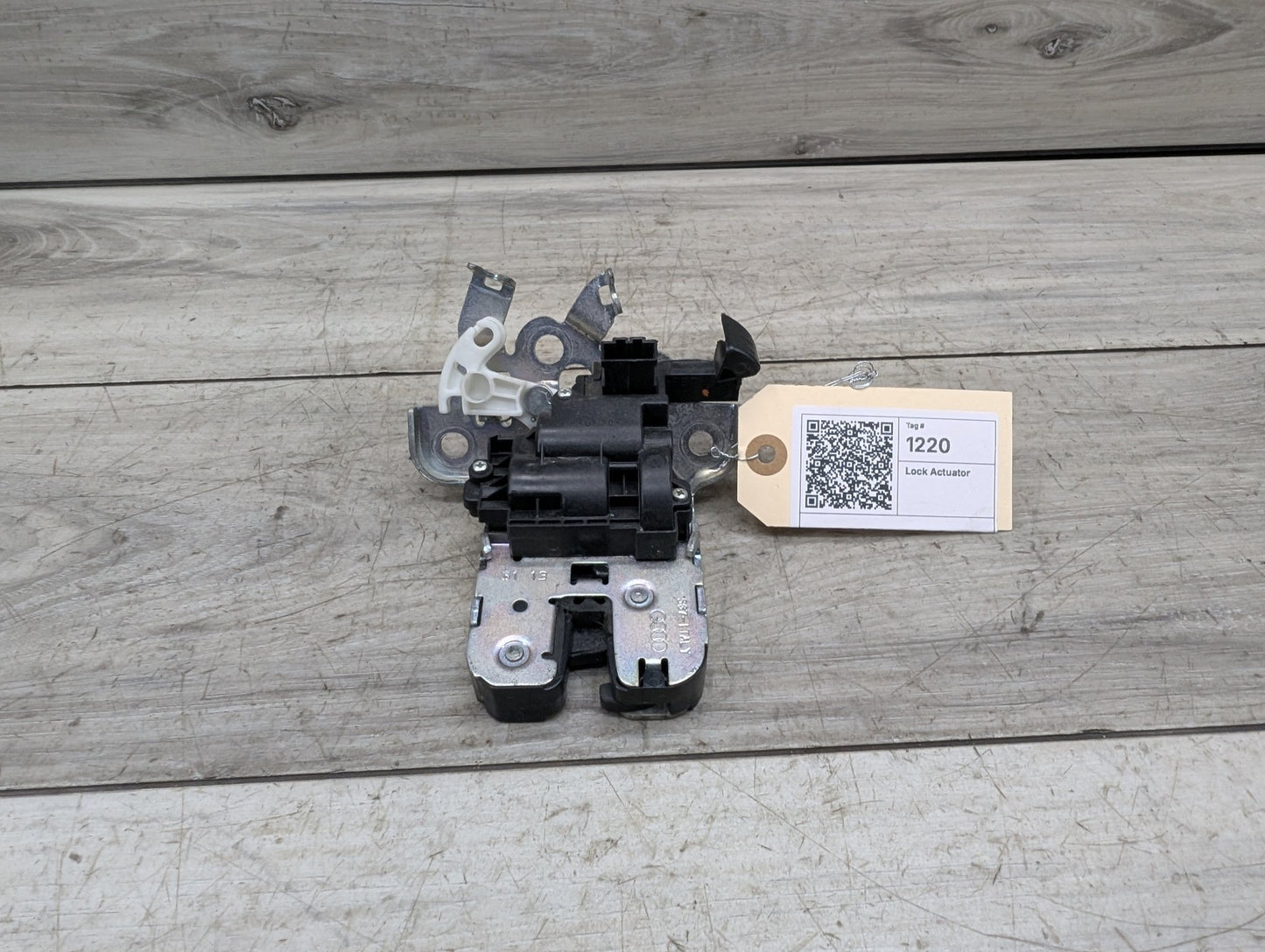 2009 - 2017 Audi Q5 8R Liftgate Trunk Lid Liftgate Lock Latch Actuator 8R0827505 EA888