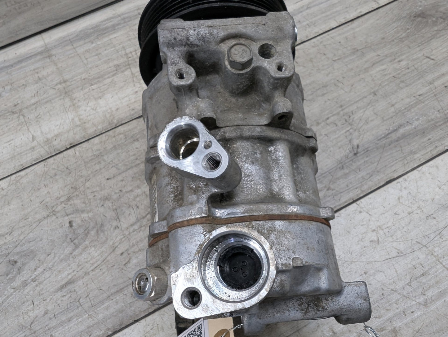 2009 - 2017 Audi Q5 8R Air Suspension Compressor Pump 8T0260805E EA888