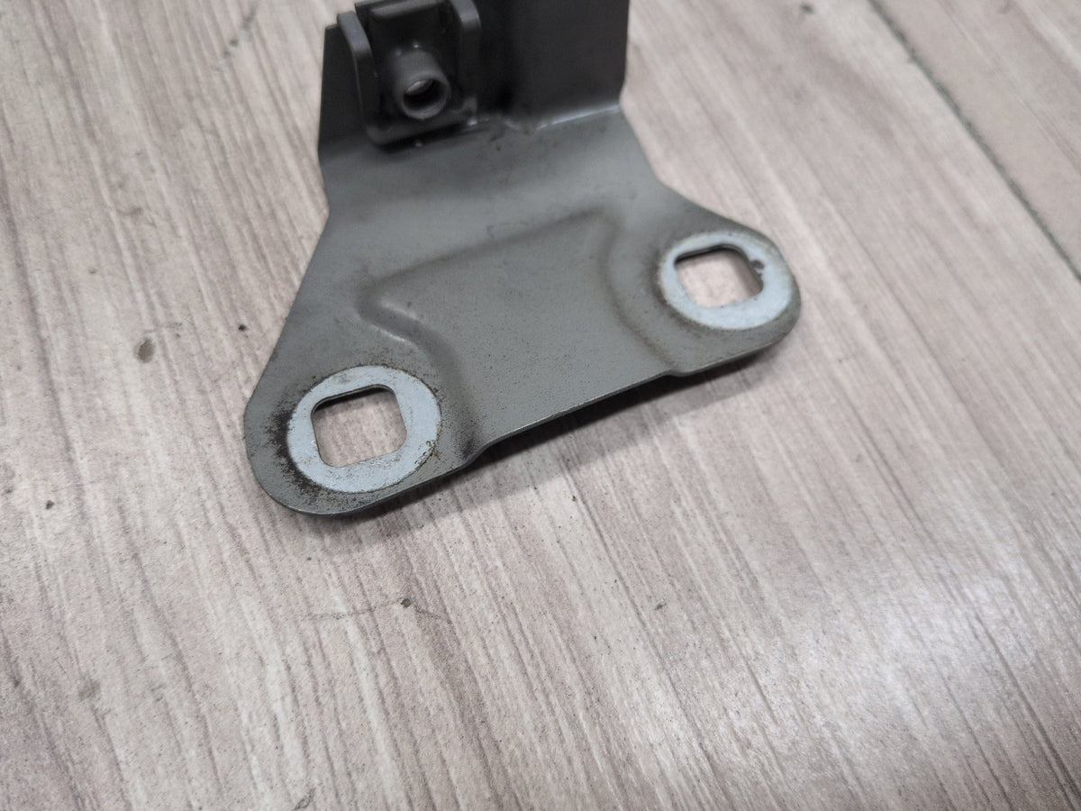 11-16 OEM BMW F10 528 550 Front Left Driver Side Fender Bracket Wing Holder SET
