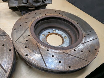 OEM BMW 335 E9X Front Left Right Brake Caliper SET w Drilled Slotted Rotors