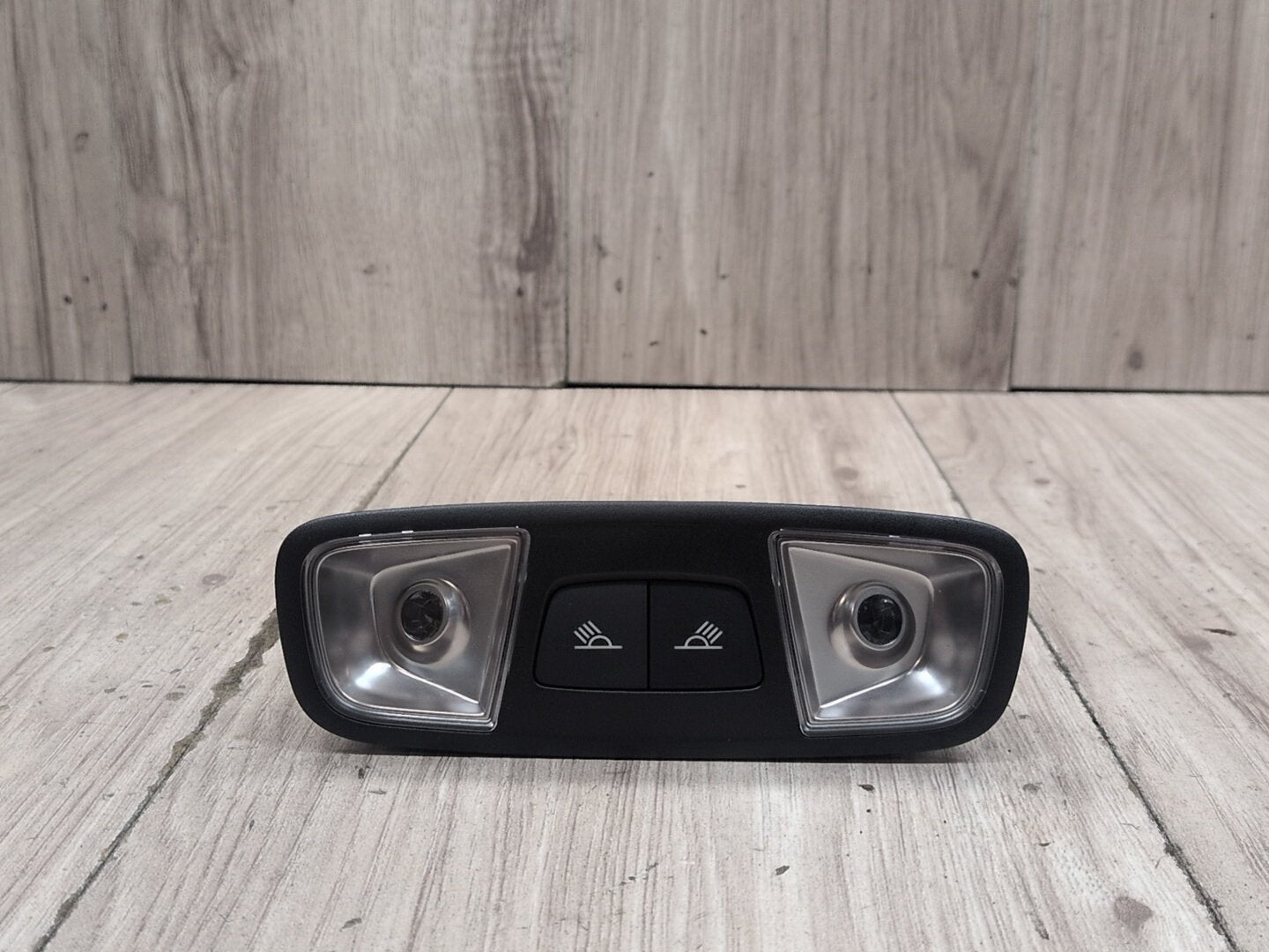 2015-2018 Audi Q3 8U Rear Interior Overhead Dome Light Switch Module 8U0947111A