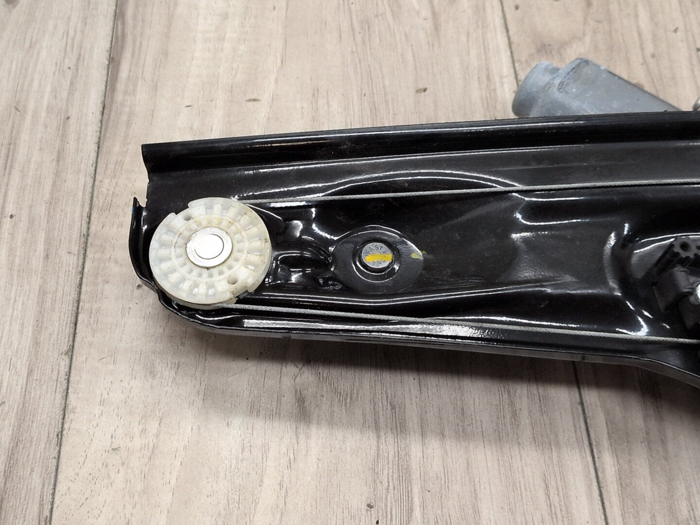 2011 - 2017 BMW X3 F25 Rear Right Passenger Door Window Glass Regulator Motor 7258536 N20B20O0