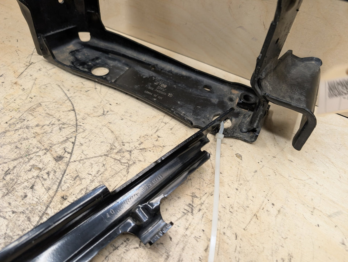 2019-2026 BMW 330i G20 Left Driver Reinforcement Radiator Bracket 7422225 OEM
