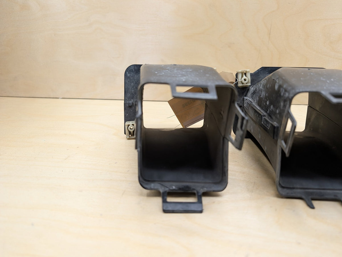 2018-2024 BMW X3 G01 Left Right Brake Air Ducts SET 7400006 OEM
