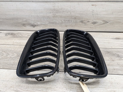 2012-2018 BMW 340i F30 Front Left Right Upper Bumper Cover Kidney Grilles SET 7405835