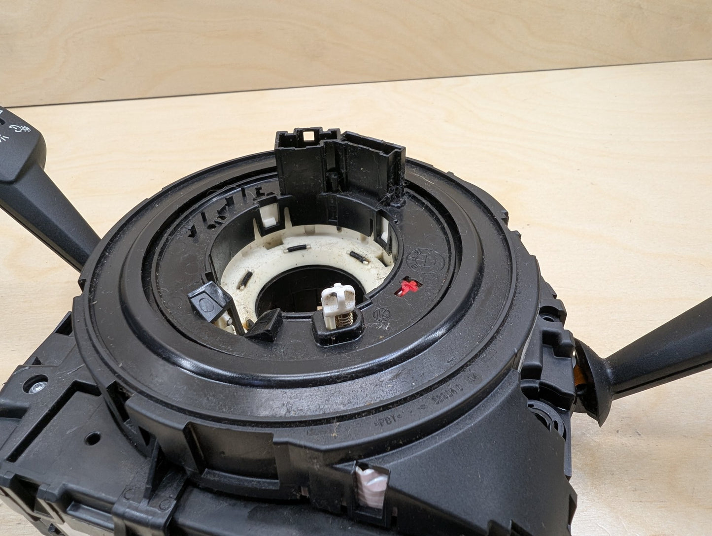06-13 OEM BMW E89 E90 E92 E93 Steering Switch Control Angle Sensor Clock Spring