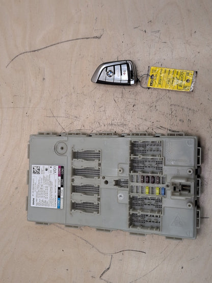 2016-2022 BMW 750i G12 Bdc Body Domain Fem Control Module w/ Key 6820916
