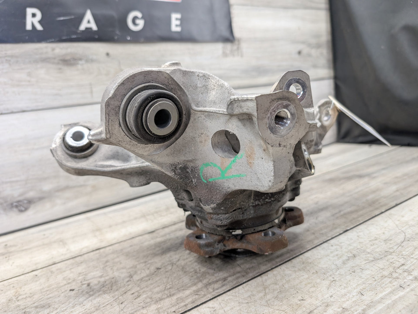 2020 BMW 330i G20 Rear Right Passenger Spindle Knuckle w/ Bearing 6879532