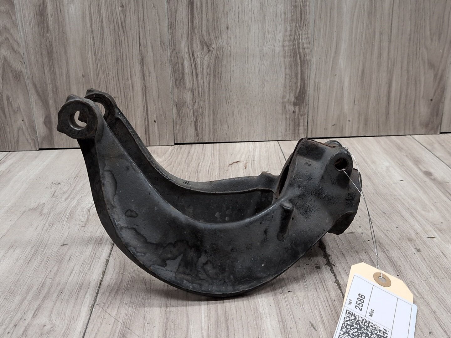 2015 - 2019 BMW X6 F86 Front Right Passenger Spring Strut Shock Absorber Bracket 6851592 S63B44T2