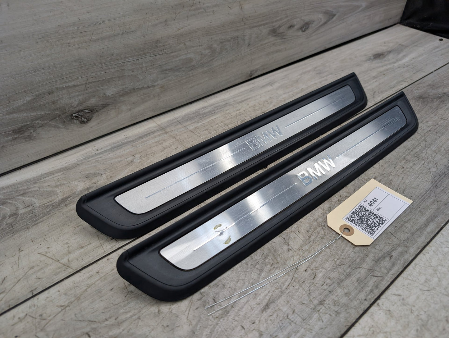 2019 - 2026 BMW 330i G20 Front Left Right Scuff Plate Door Sill SET 7407377 B46B20O1