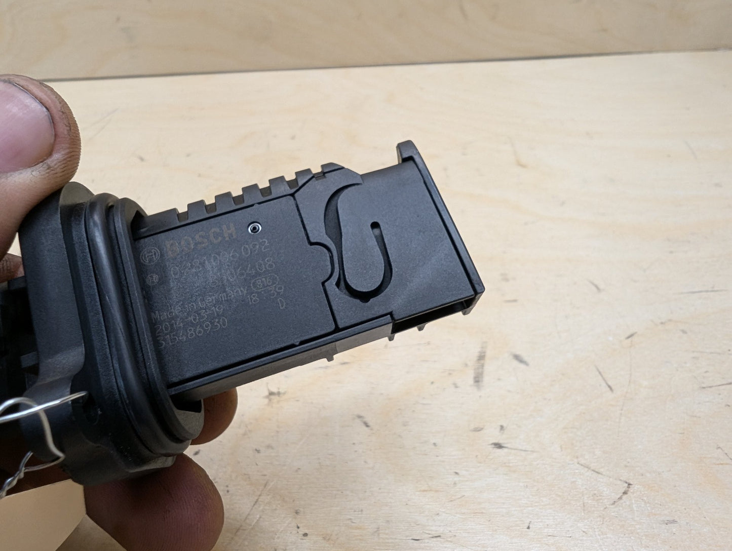 2012-2018 BMW 328i F30 Maf Air Flow Mass Sensor 8506408