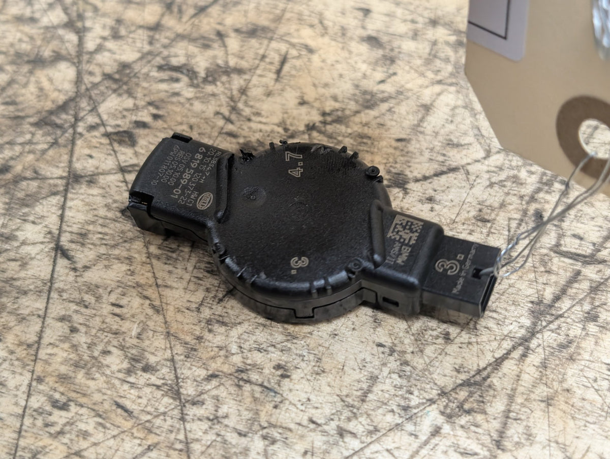 2016-2019 BMW 740Li G12 Rain Light Sensor (RLS) Module 6819589 OEM