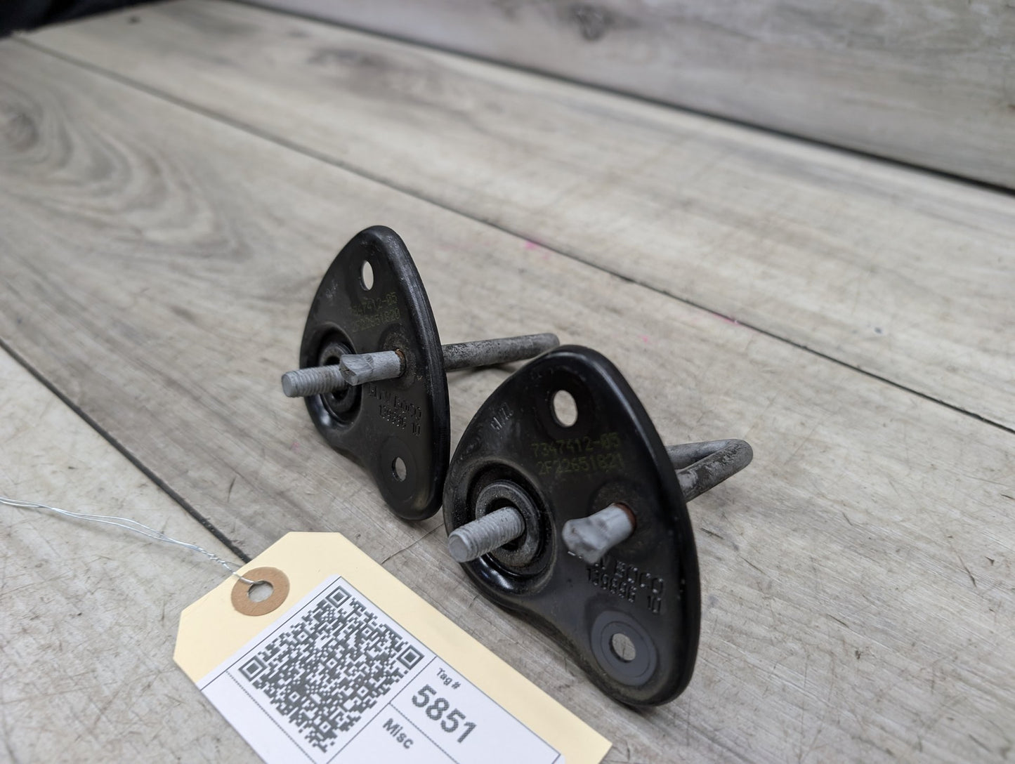 OEM BMW F90 F97 G01 G05 G06 G07 G12* G30 X3 X5 Hood Safety Latch Hook Pair SET
