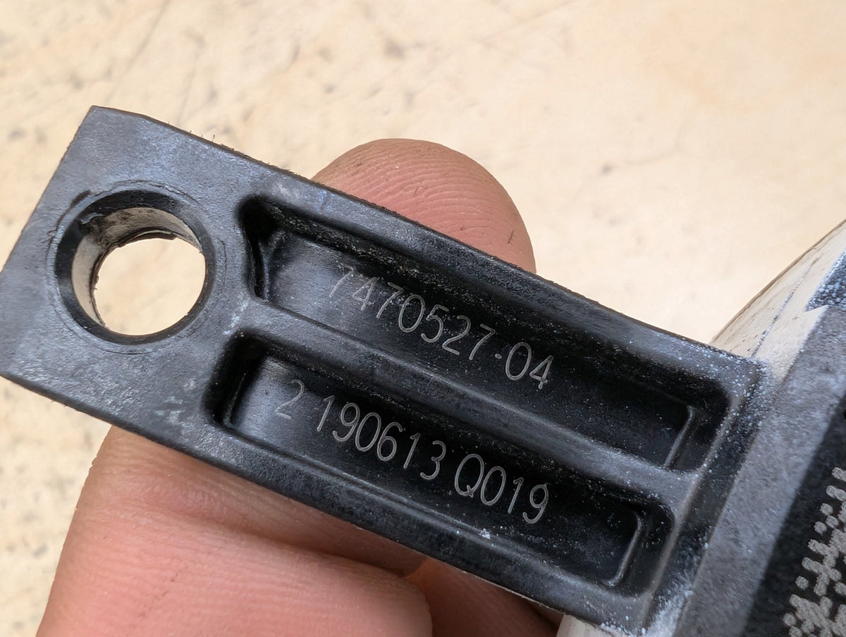 2019-2026 BMW 330i G20 Rear Left Driver Exterior Door Handle w/ Comfort Access 7470527 OEM