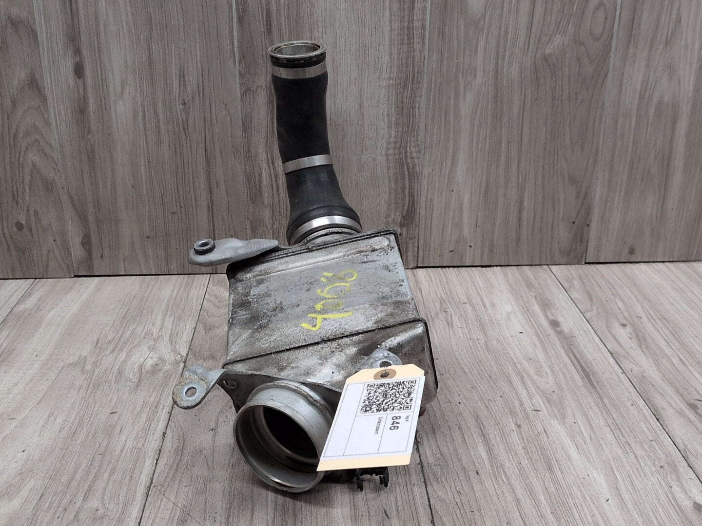 2013 - 2014 BMW 750i F01 Turbo Charger Air Intercooler 7575406 N63B44O1