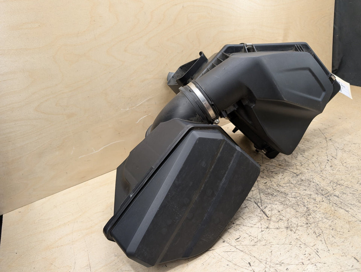 OEM BMW G20 G22 G23 G26 330 430 Engine B46 AirBox Air Box Filter Cleaner Housing