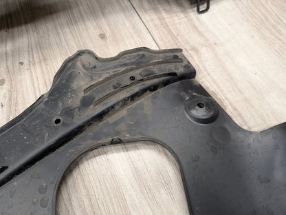 2018-2024 BMW X3 G01 Front Right Passenger Fender Brackets SET 7397492
