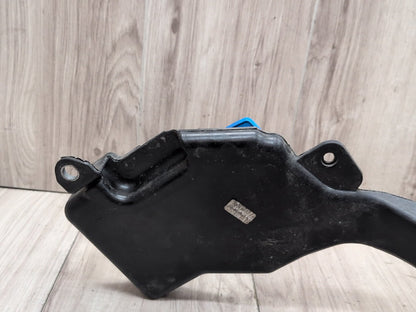 08-17 OEM Audi A4 A5 S4 S5 Windshield Fluid Reservoir Tank Assembly 8T0955453B