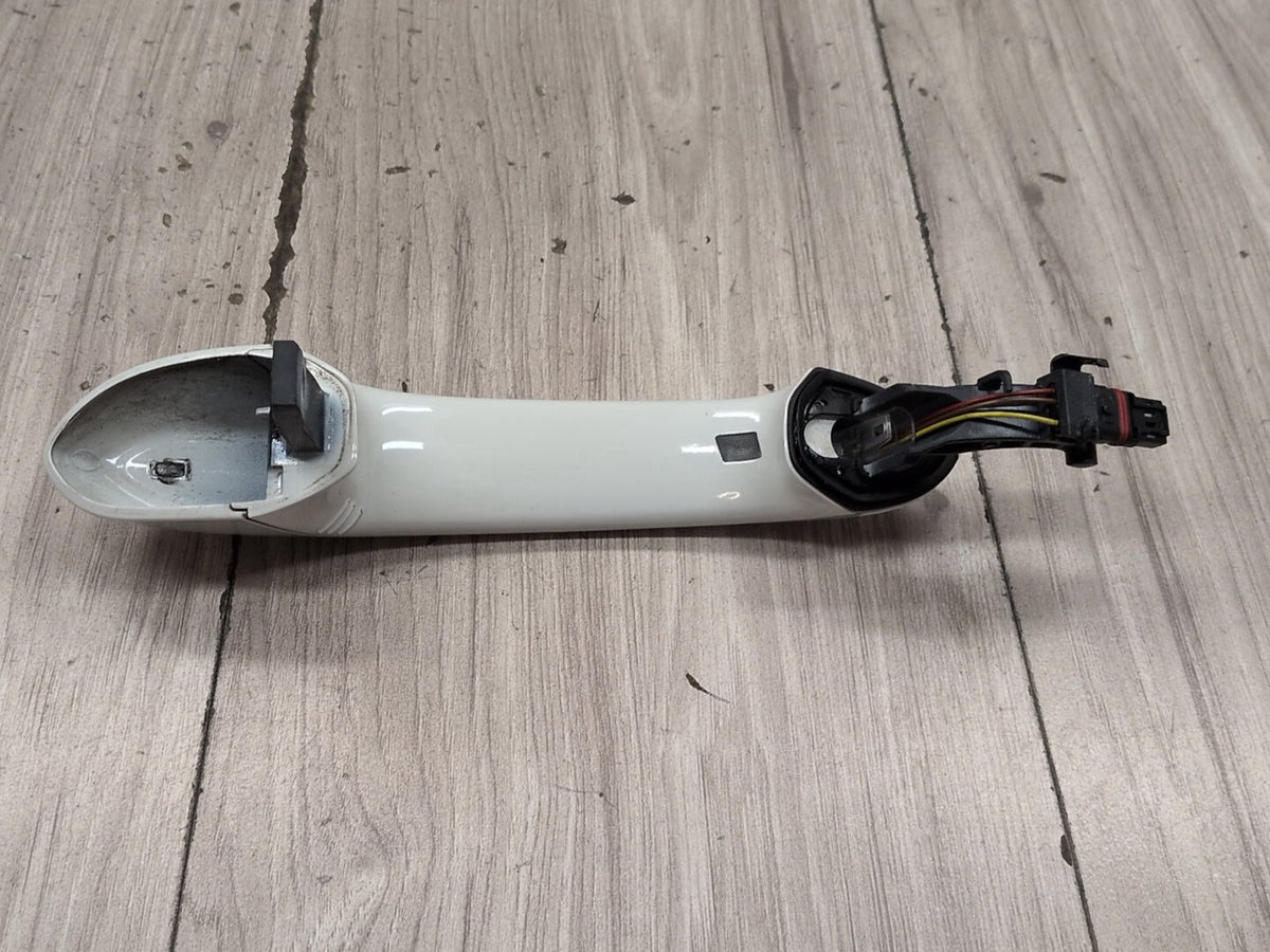 OEM BMW F90 G30 540 M550 Front Rear Right Passenger Door Handle COMFORT White