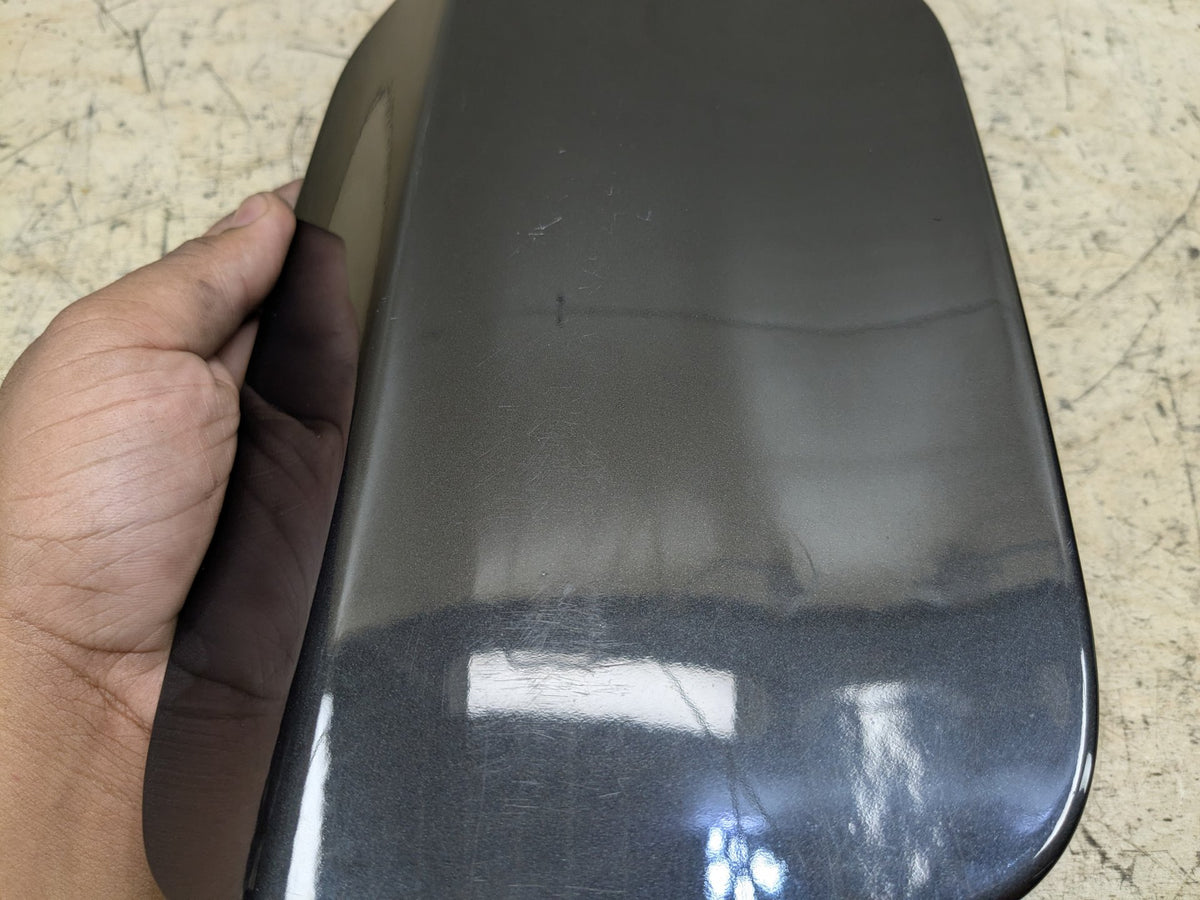 17-23 OEM BMW F90 G30 530 540 M550 M5 Fuel Gas Tank Flap Lid Cover