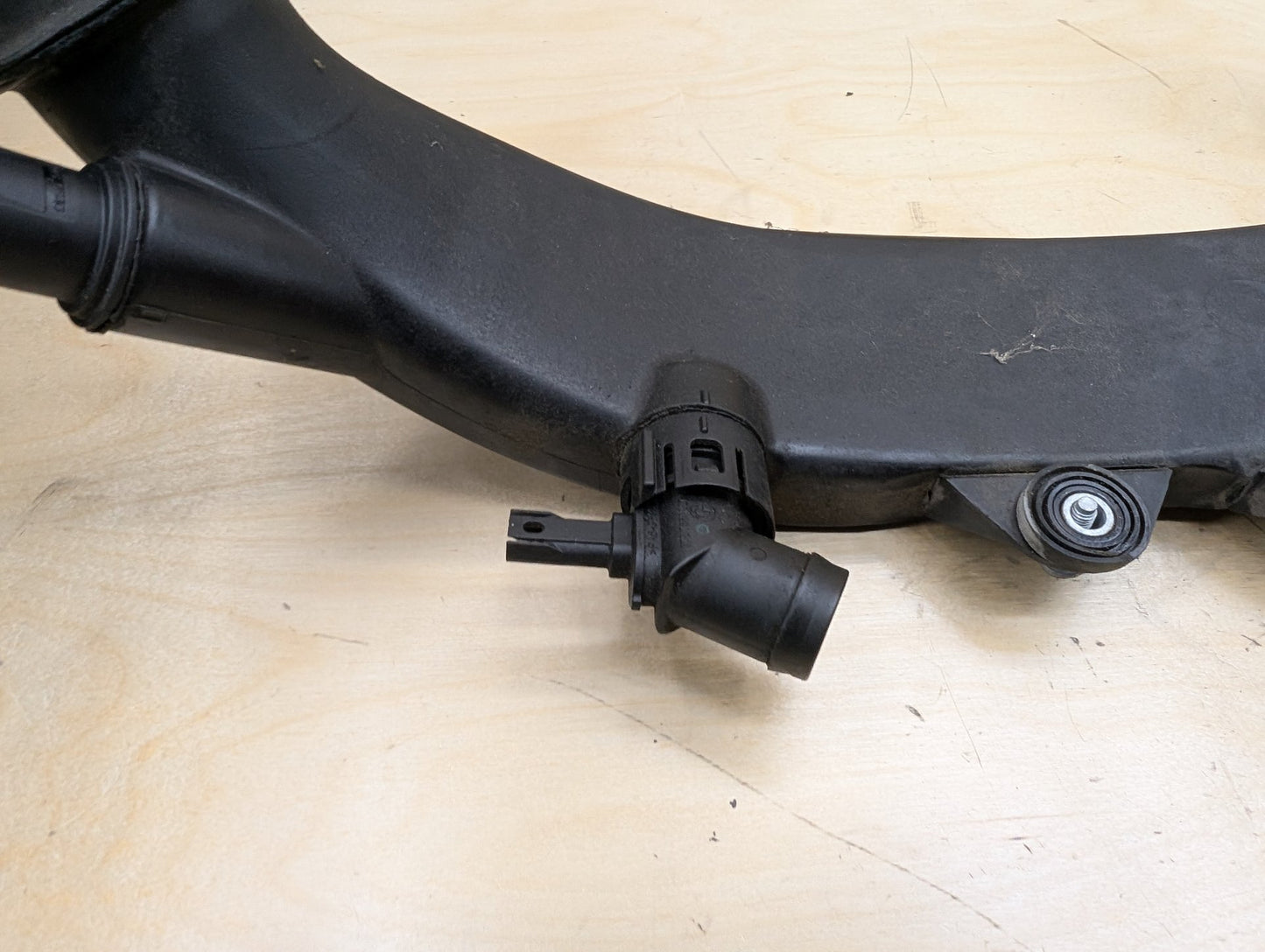 07-10 OEM BMW E82 E90 E93 N54 Engine Charge Induction Air Intake Duct Tube Pipe