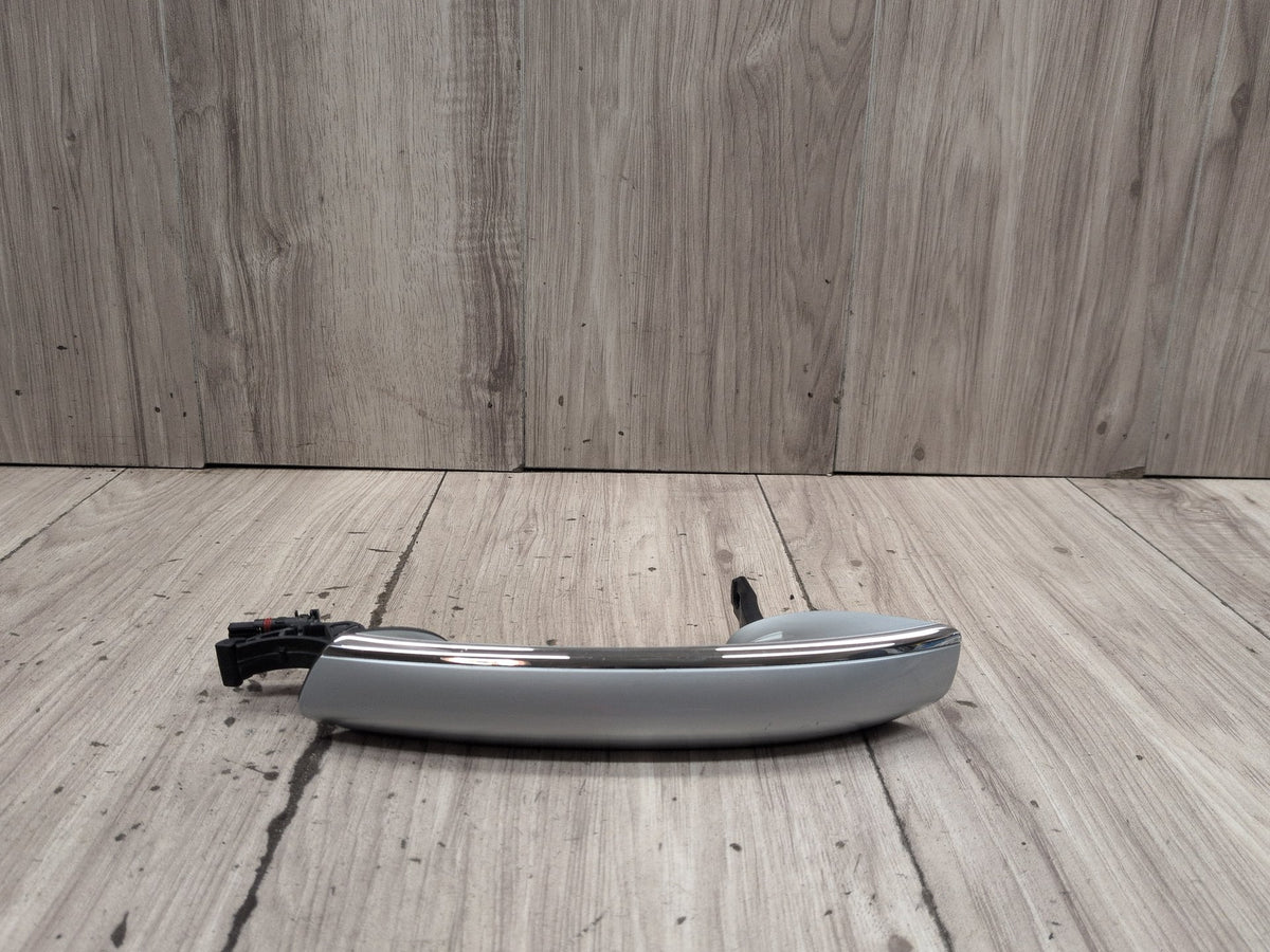 2016-2019 BMW 740Li G12 Rear Left Door Handle w/ Comfort Access 7411033 OEM