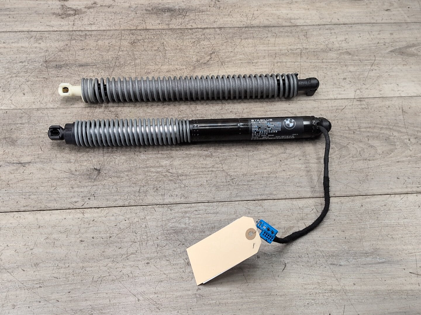 16-19 OEM BMW G12 740 750 M760 Right Passenger Electric Trunk Lid Shock Strut