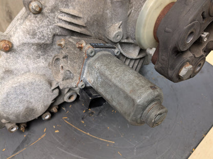 2007 - 2013 BMW X5 E70 Transmission Transfer Case 7599886 N62B48B