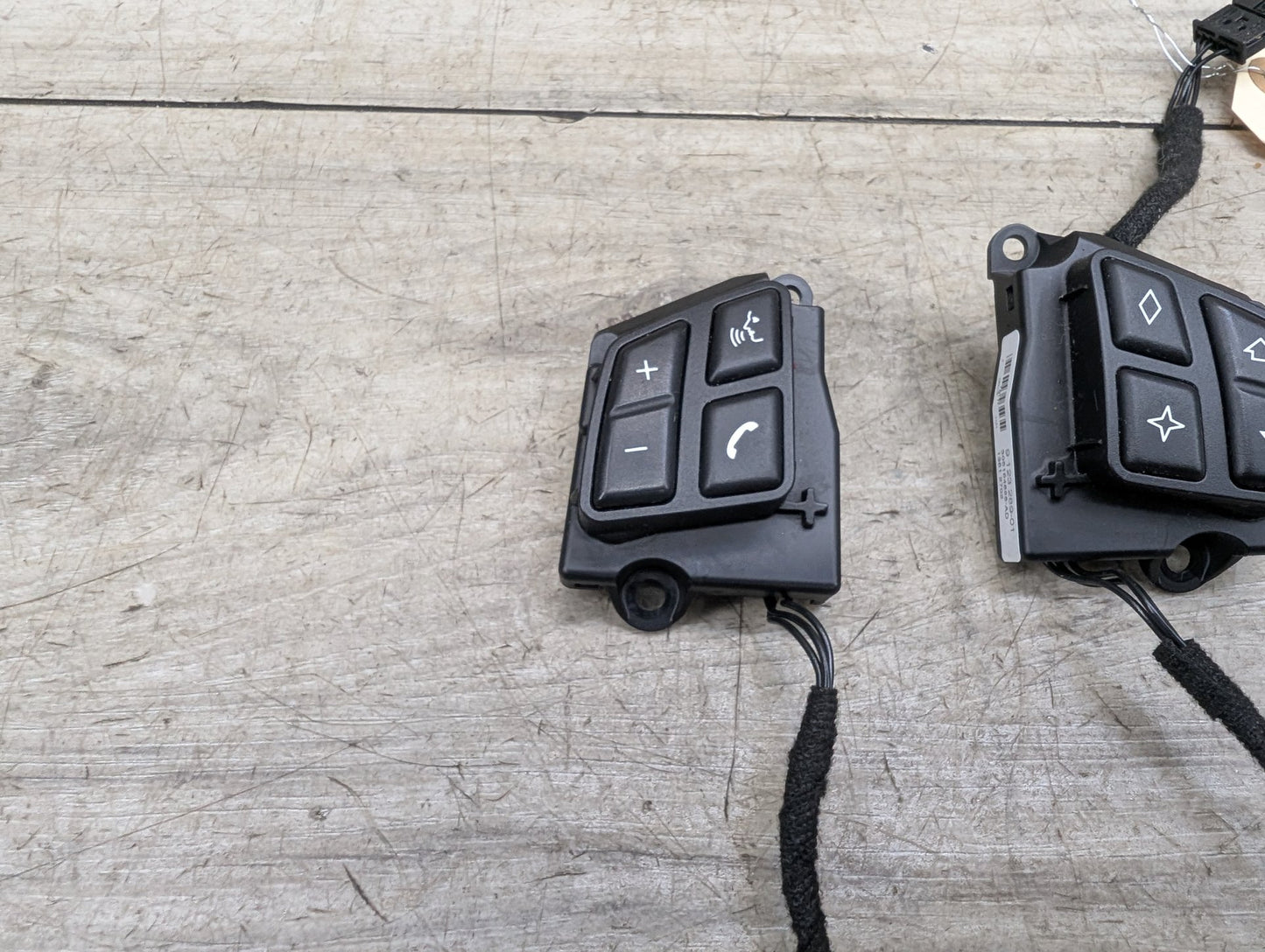 2008-2013 BMW 128i E82 Steering Wheel Switch Buttons 9123289