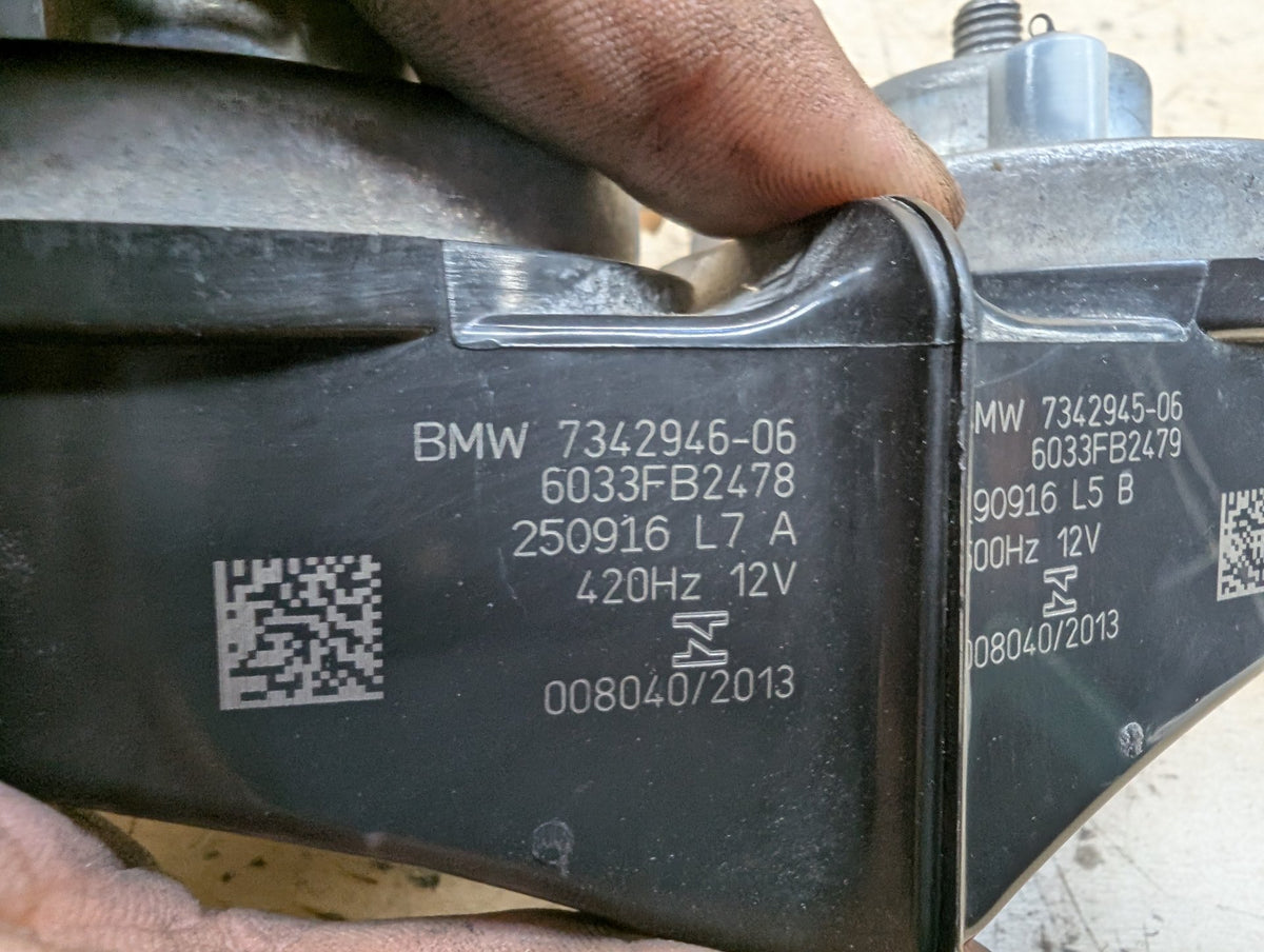 2019-2026 BMW X5 G05 Alarm Horns SET 7342945 OEM