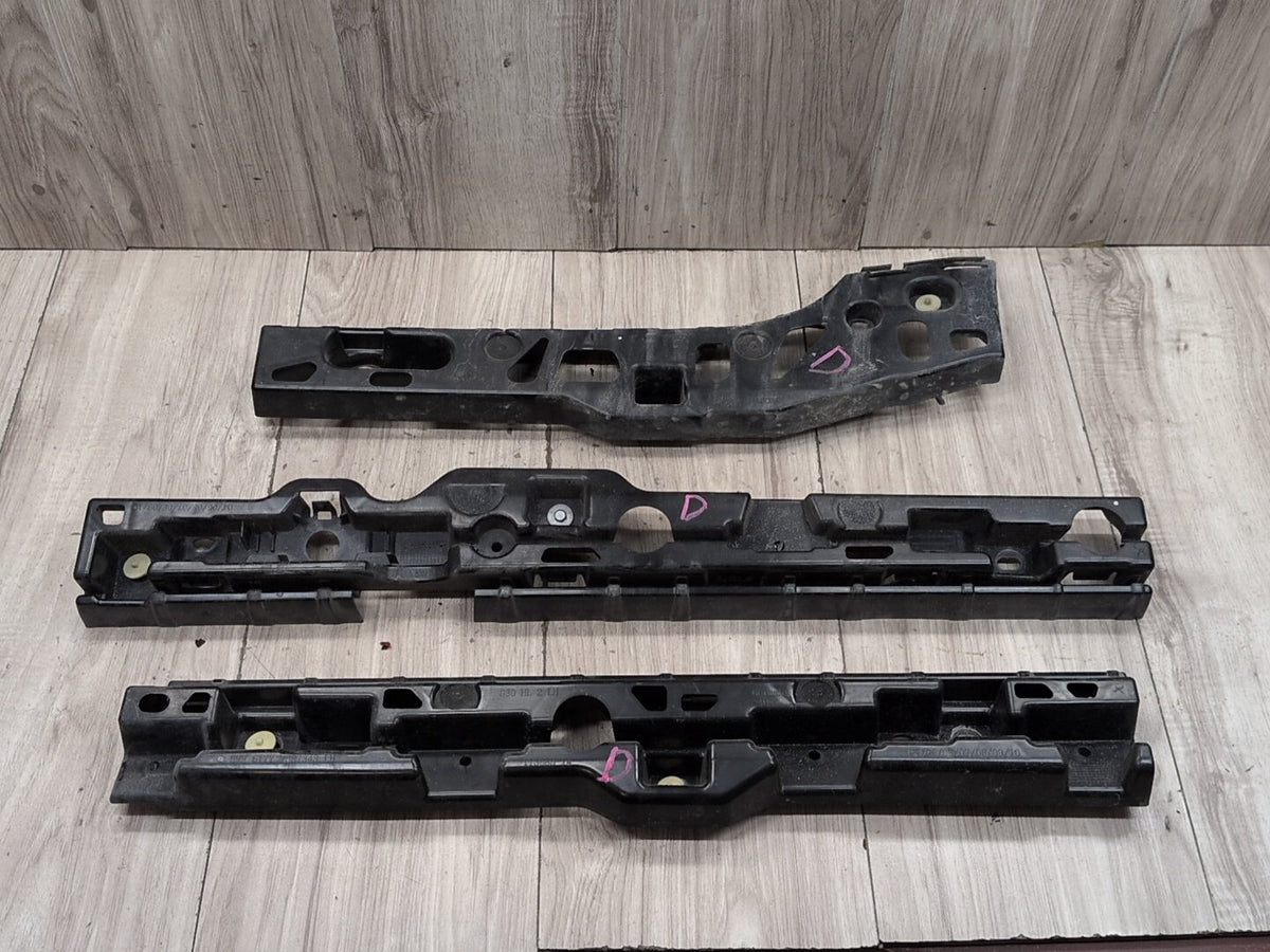 2017-2023 BMW M550i G30 Left Driver Side Skirt Rocker Panel Brackets SET 7387347 OEM