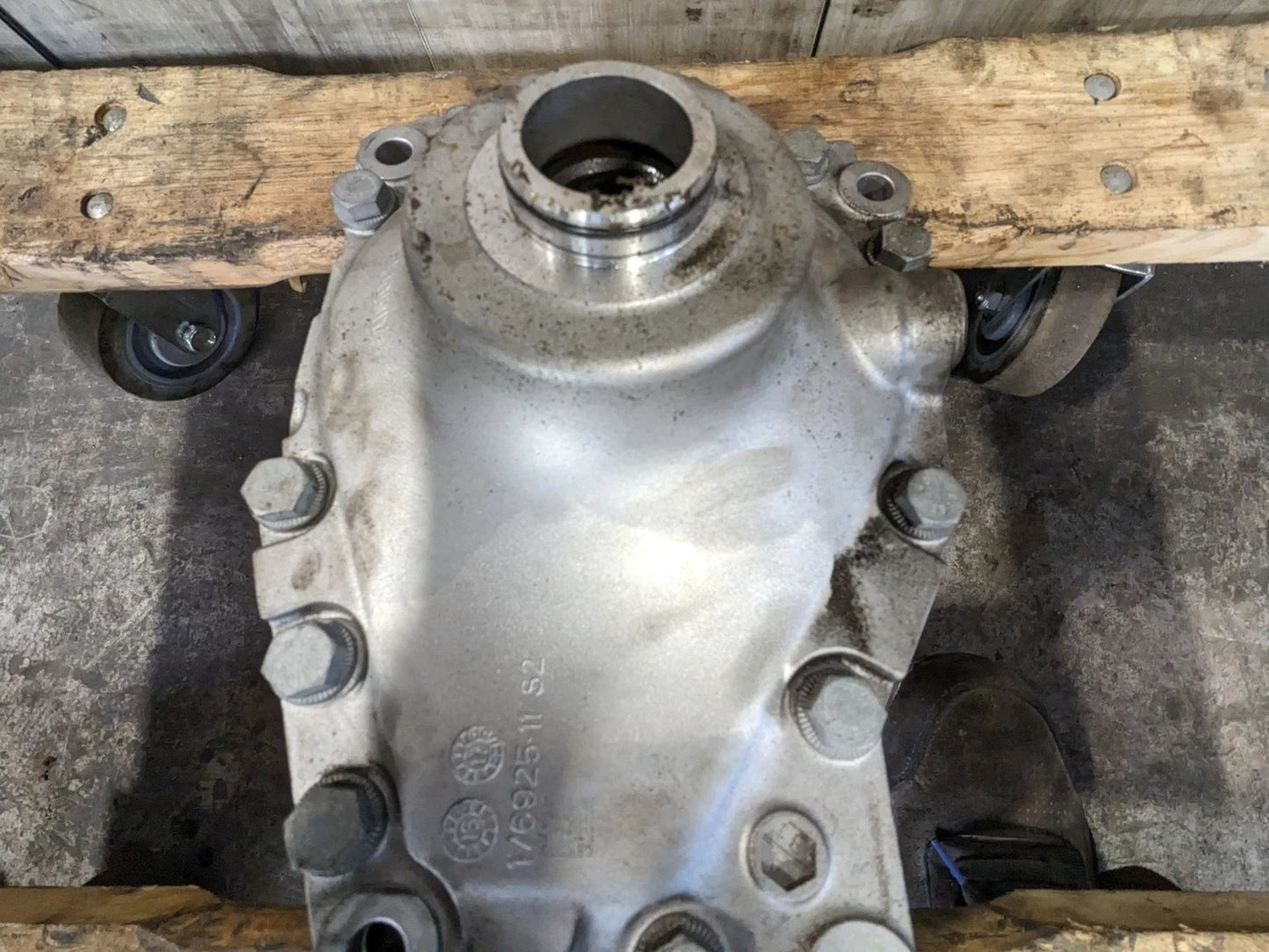 2018 BMW 540i G30 Front Axle Carrier Differential 8635703