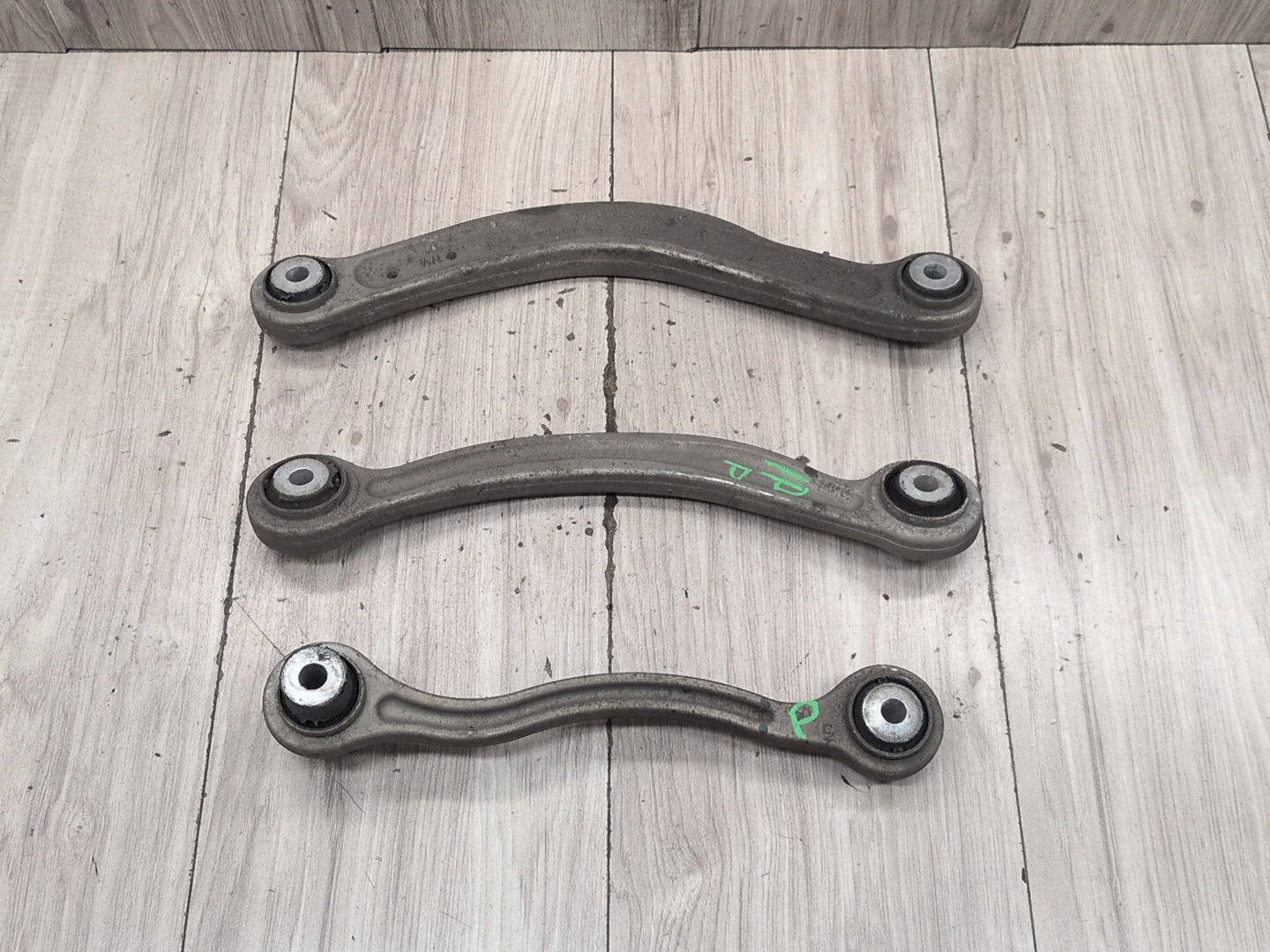 2009-2012 Mercedes-Benz E550 W212 Rear Right Passenger Control Arms SET A20407FL3