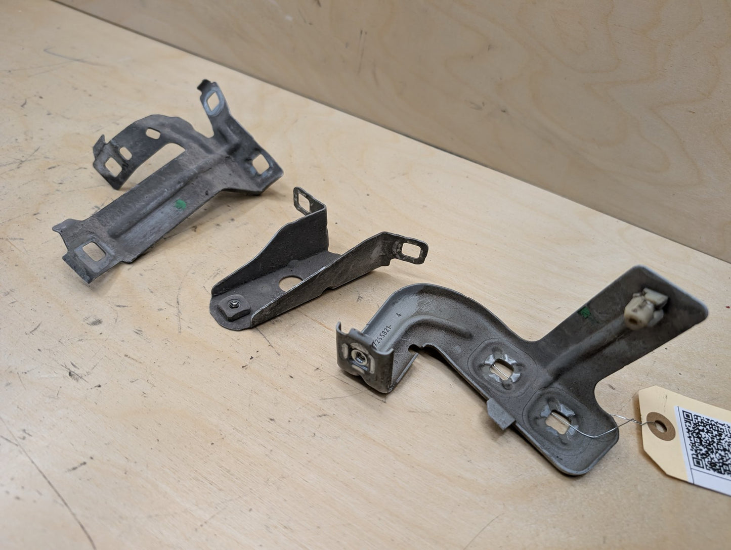 12-20 OEM BMW F30 F32 F33 F36 Front Left Driver Fender Wing Holder Bracket SET