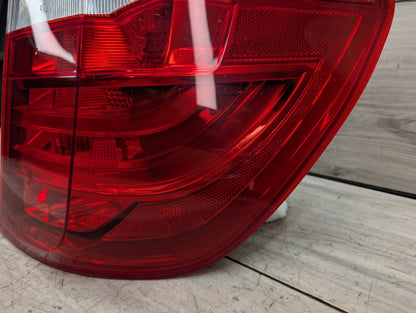 2011 - 2017 BMW X3 F25 Rear Right Passenger Outer Tail Light 7220242 N55B30M0