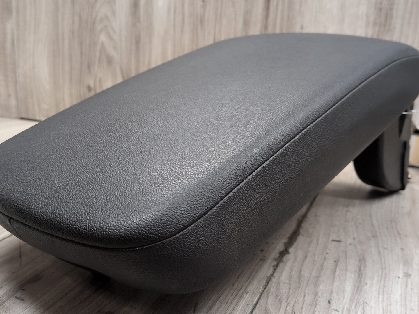 19-21 OEM BMW G01 G02 X3 X4 Retractable Armrest Tray Console Leather Black