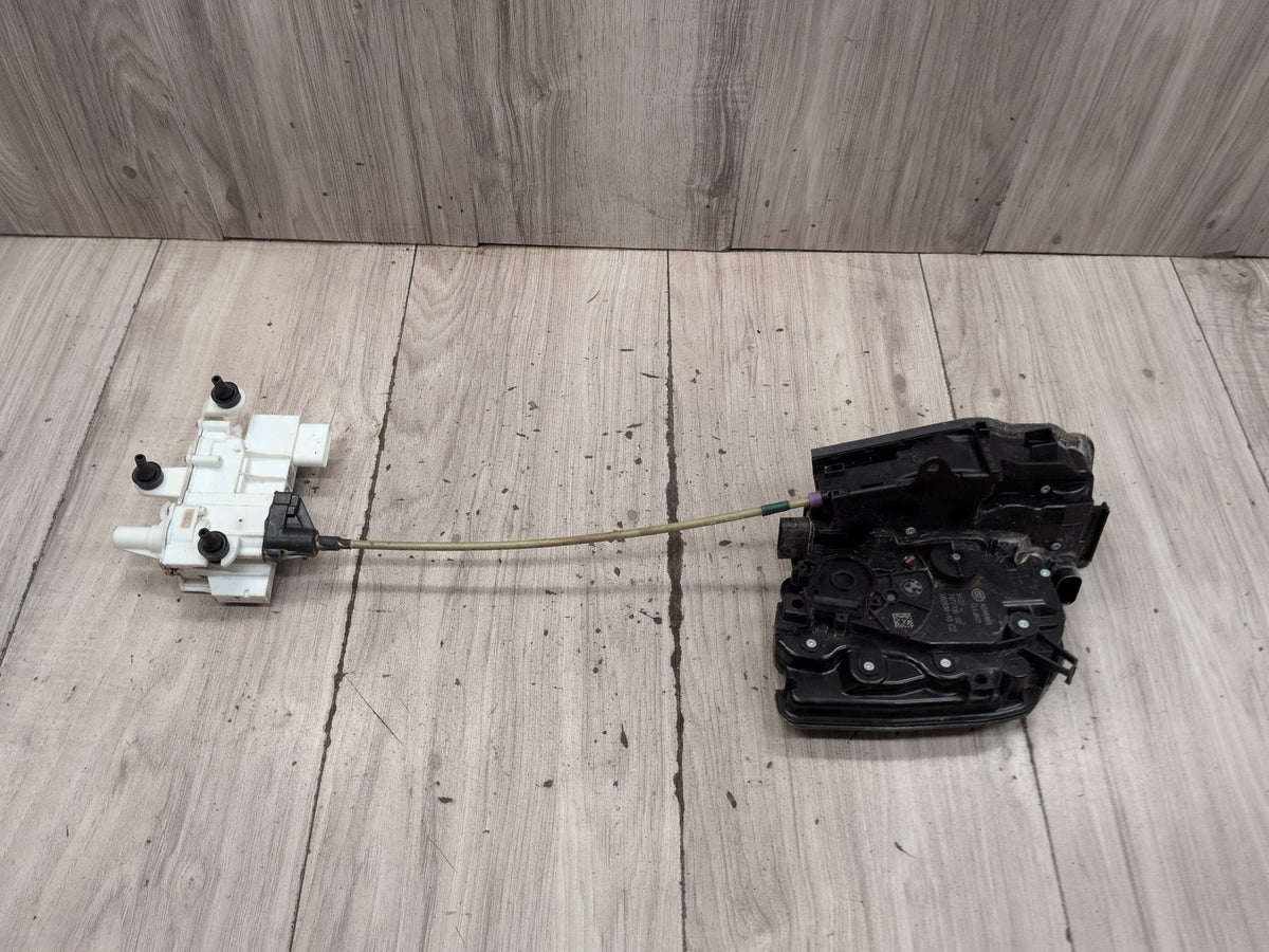 OEM BMW G05 G06 G07 G12 G16 G30 Rear RIGHT Door Soft Lock System Latch Actuator