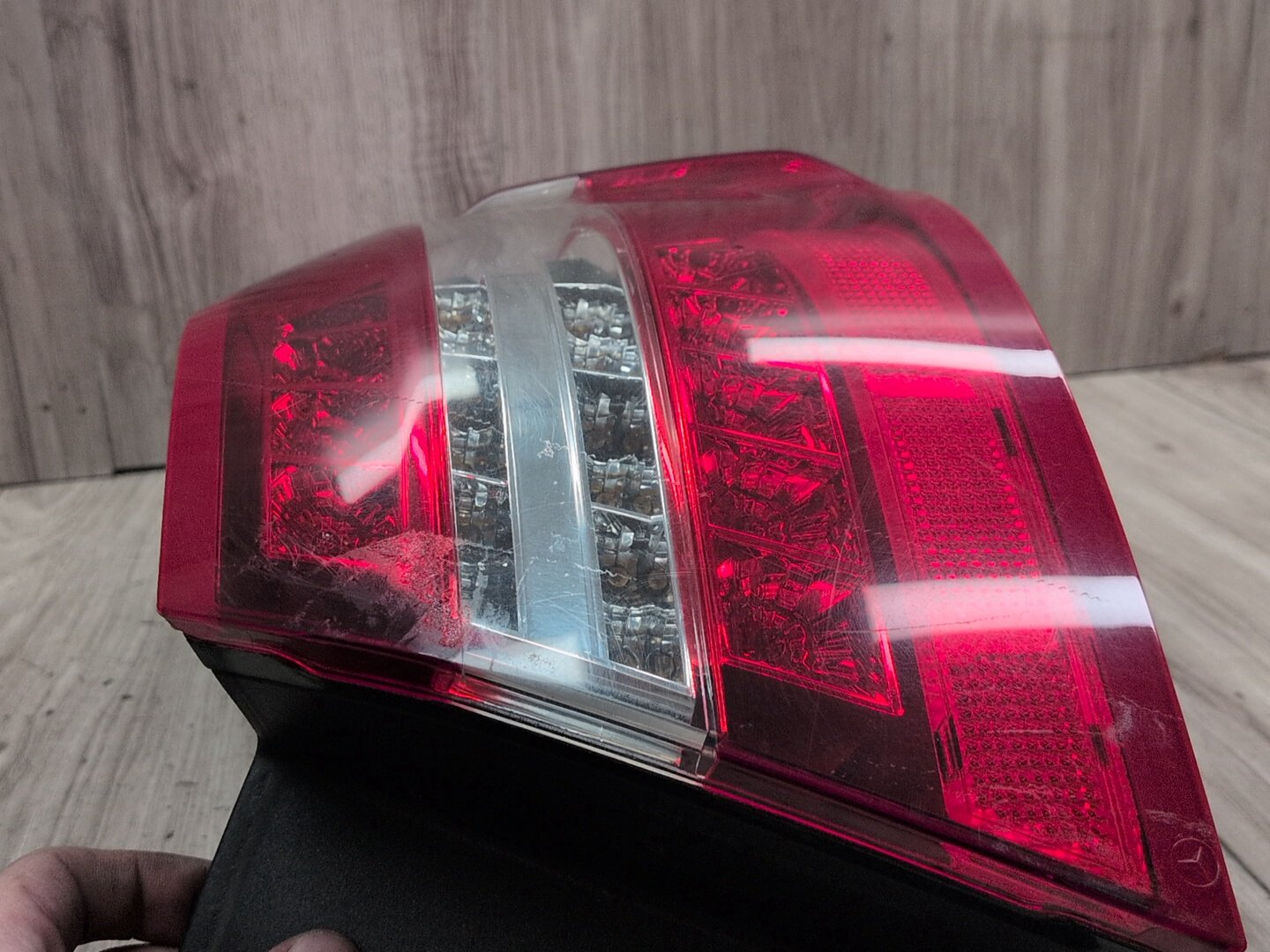 2009-2012 Mercedes-Benz E550 W212 Rear Right Passenger Outer Tail Light A2129060858 OEM