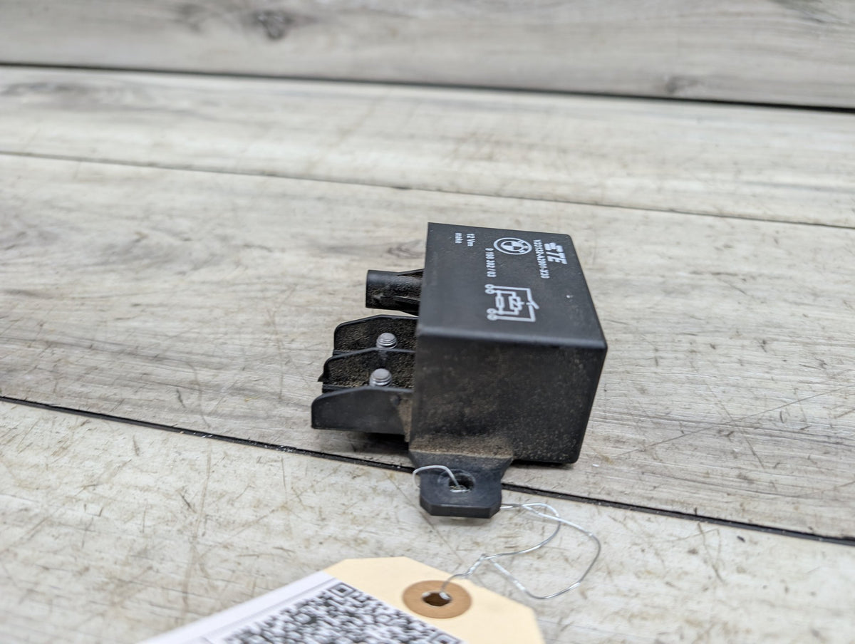 OEM BMW F10 F13 F02 F30 F32 F80 F82 F85 M3 M4 M6 Cooling Fan Relay Control 130A