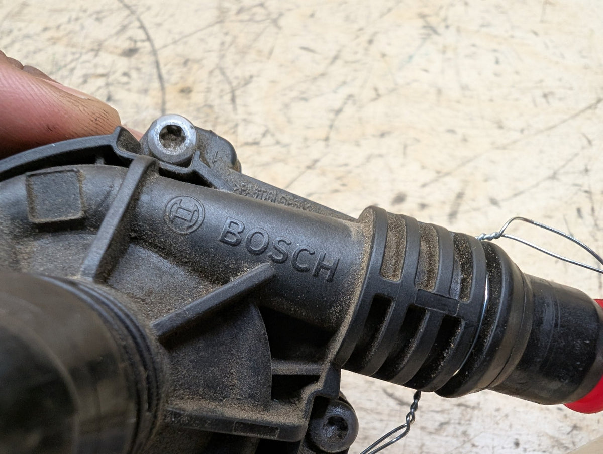 *OEM BMW G01 G05 G20 G22 G30 G42 G80 G82 G83 M3 M4 Engine Auxiliary Water Pump