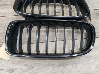 2012-2018 BMW 340i F30 Front Left Right Upper Bumper Cover Kidney Grilles SET 7405835