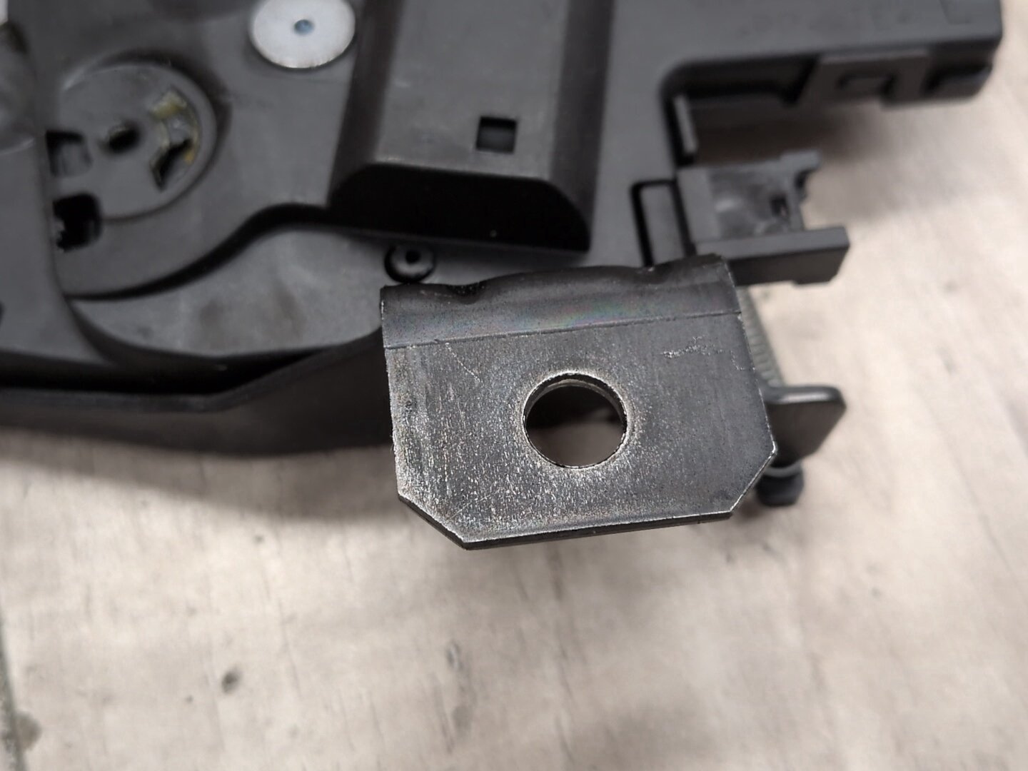 2019 - 2026 BMW X5 G05 Lower Liftgate Tailgate Lock Latch Actuator SET 9482991 N63B44M3