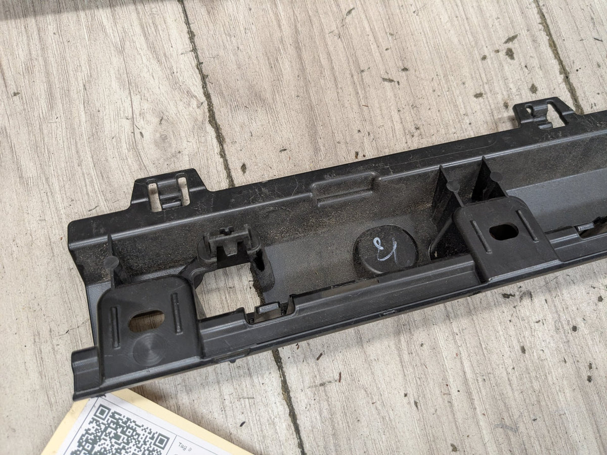 2022-2026 BMW 430i G26 Right Passenger Side Rocker Panel Brackets SET 8737090