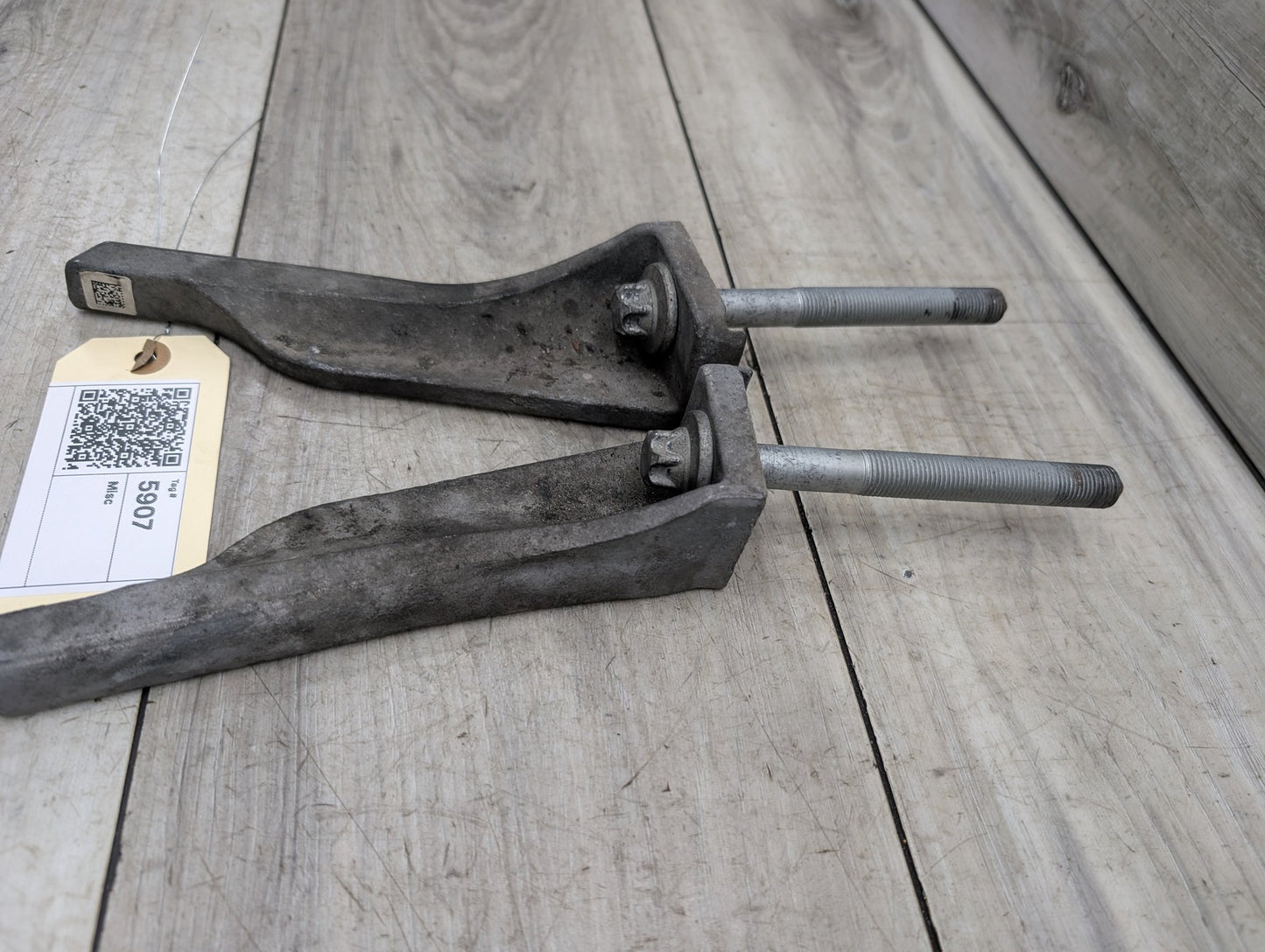 16-22 OEM BMW G12 740 750 Front Left Right Side Suspension Crash Lever Bracket