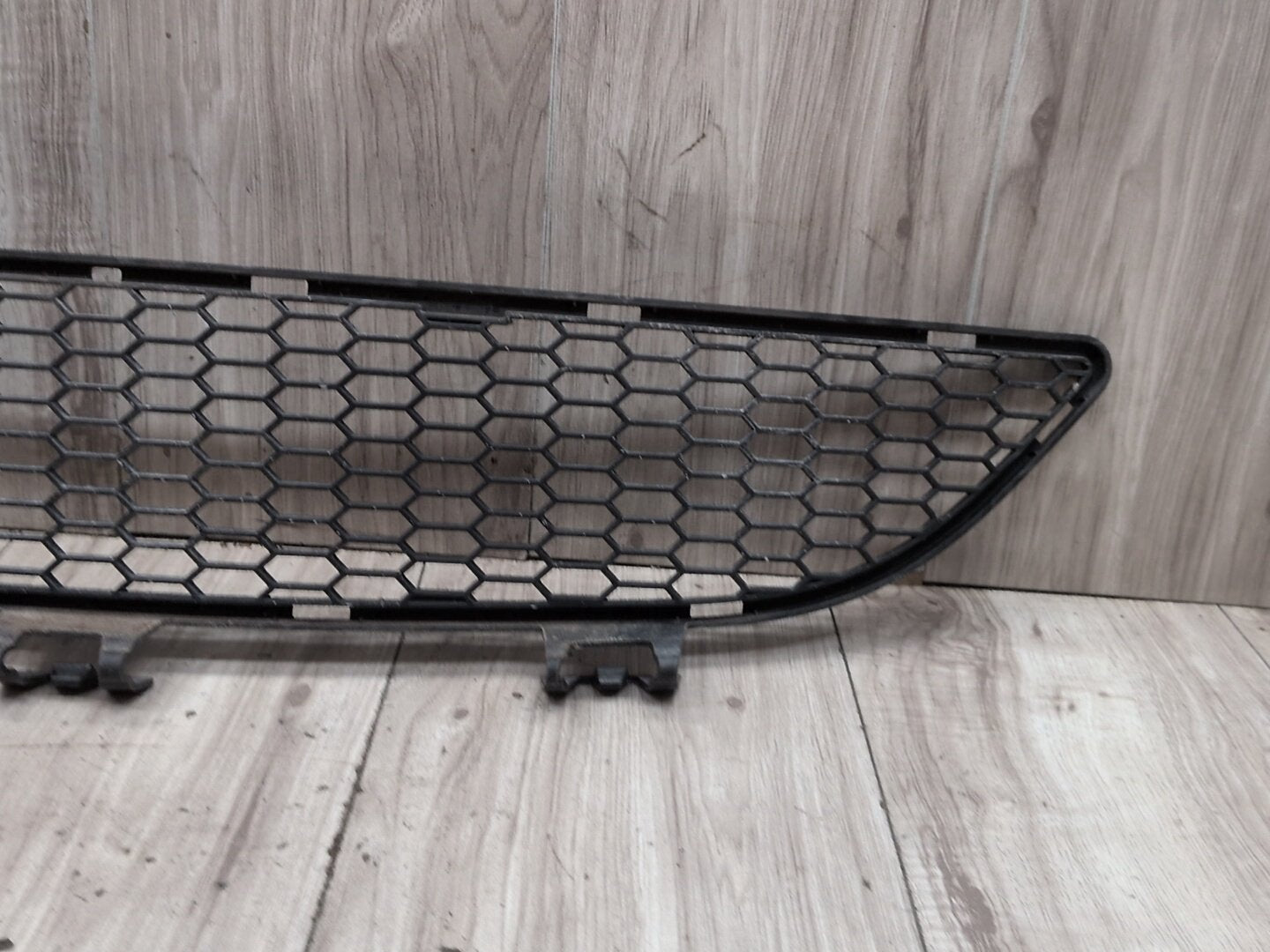 2004-2010 BMW M6 E64 Front Middle Center Bumper Cover Grille 7898287 OEM